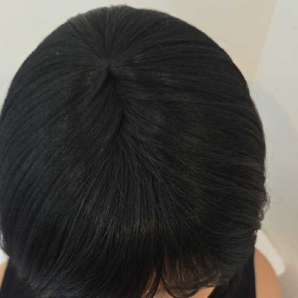 Black Synthetic Bob Wig With Bang - Picture 5 of 6